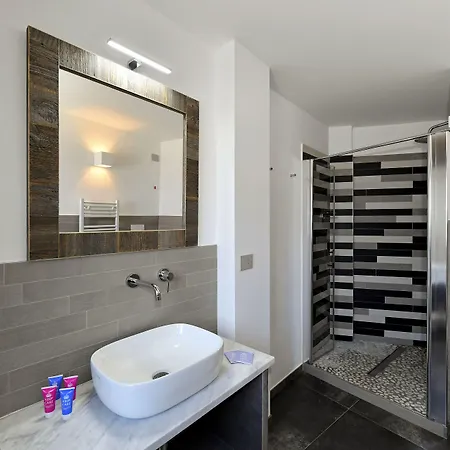 Du Parc 3*